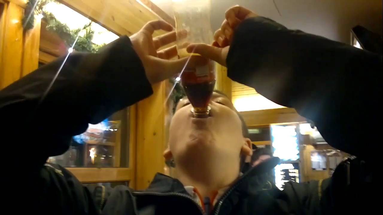 Andreas drikker 0,5L cola på 7sec