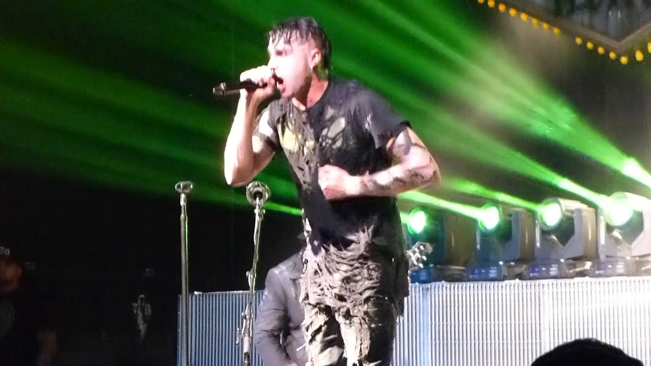 Three Days Grace - World So Cold LIVE Corpus Christi May 7 2013 [HD]