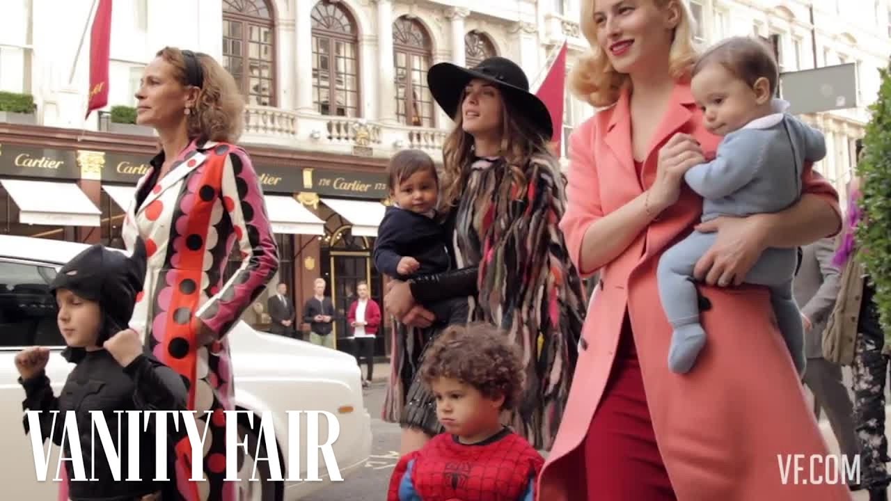 Mario Testino's 2014 Best-Dressed Shoot: London - YouTube