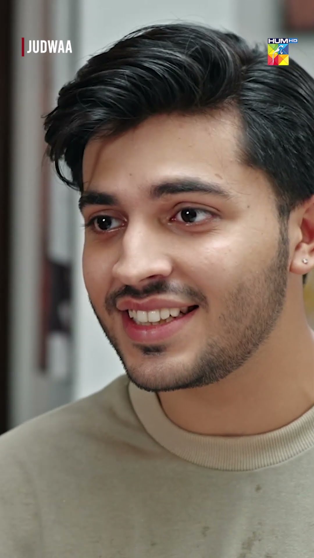 Tum Jhoot Kyun Bol Rahe Ho..?? #ainaasif #adnanrazamir #shorts #shortfeed #judwaa #pakistanidrama