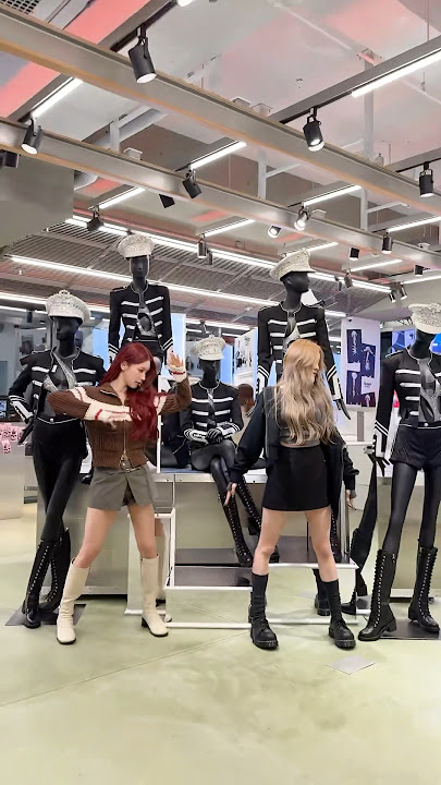 Download lagu #RollieChallenge @ LINE FRIENDS SQUARE SINSA