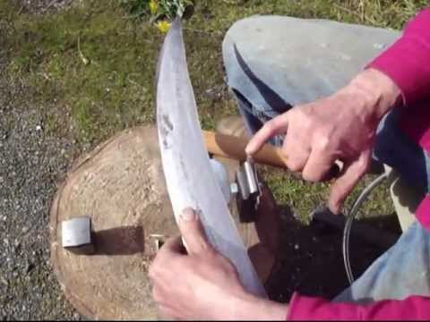 sharpening / peening a scythe