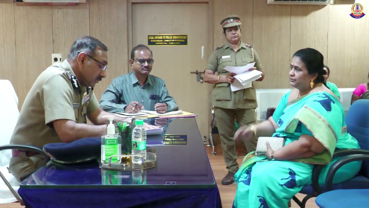 CoP GCP met the public and received the Grievance petitions at the Commissioner’s Office.