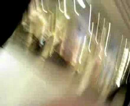 bewaker trapt letterlijk jeugd uit winkelcentrum 2 gouda