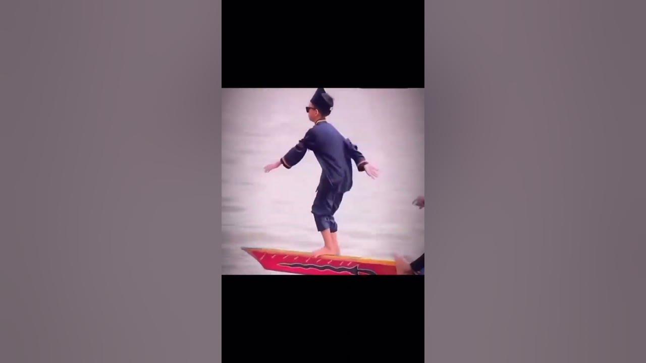 Kid Aura Farming on Boat #aura #aurafarming #shorts