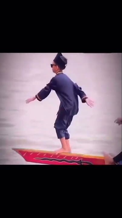 Kid Aura Farming on Boat #aura #aurafarming #shorts