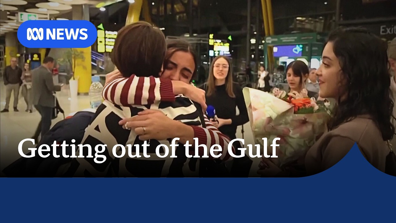 Australians heading home from Dubai as government to send crisis teams to the region | ABC NEWS