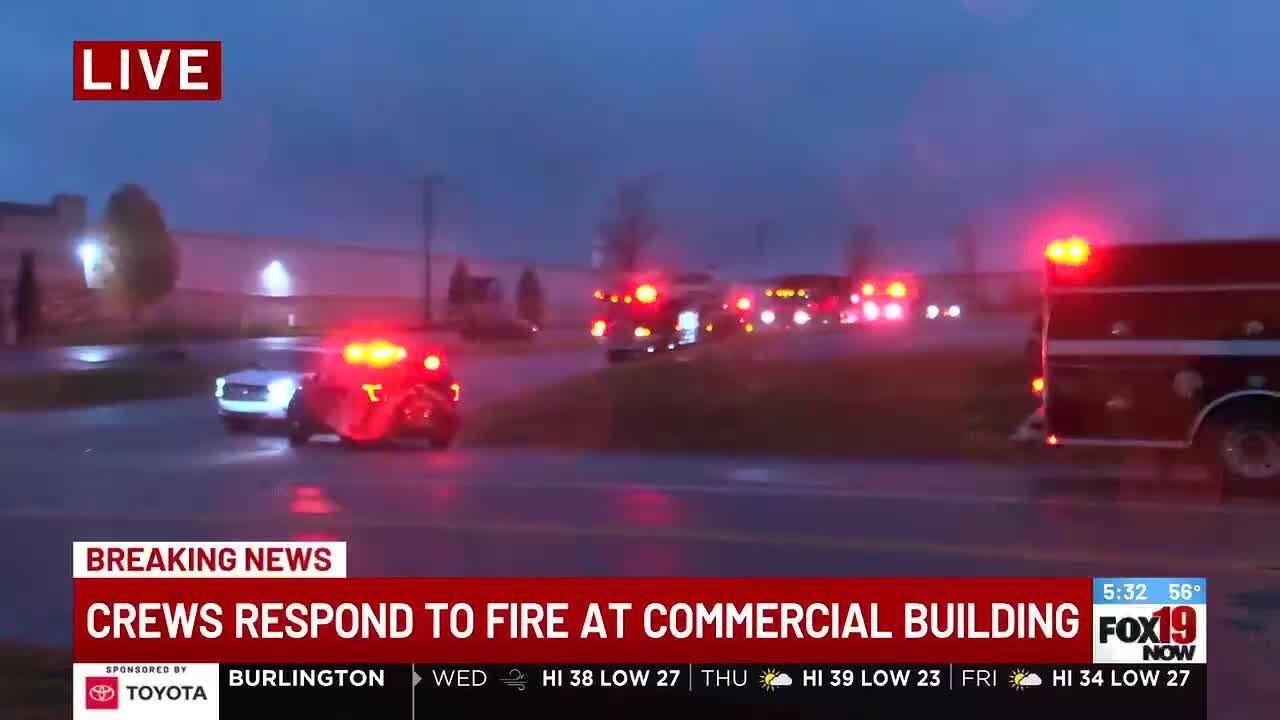 Crews respond to fire at commercial building - YouTube