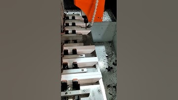 Screen window aluminum corner code automatic punching machine, both precise and efficient!