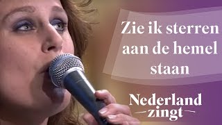 Miniatura de vídeo de "Zie ik sterren aan de hemel staan - Nederland Zingt"