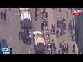 PEOPLE CLIMB EMPIRE STATE BUILDING
