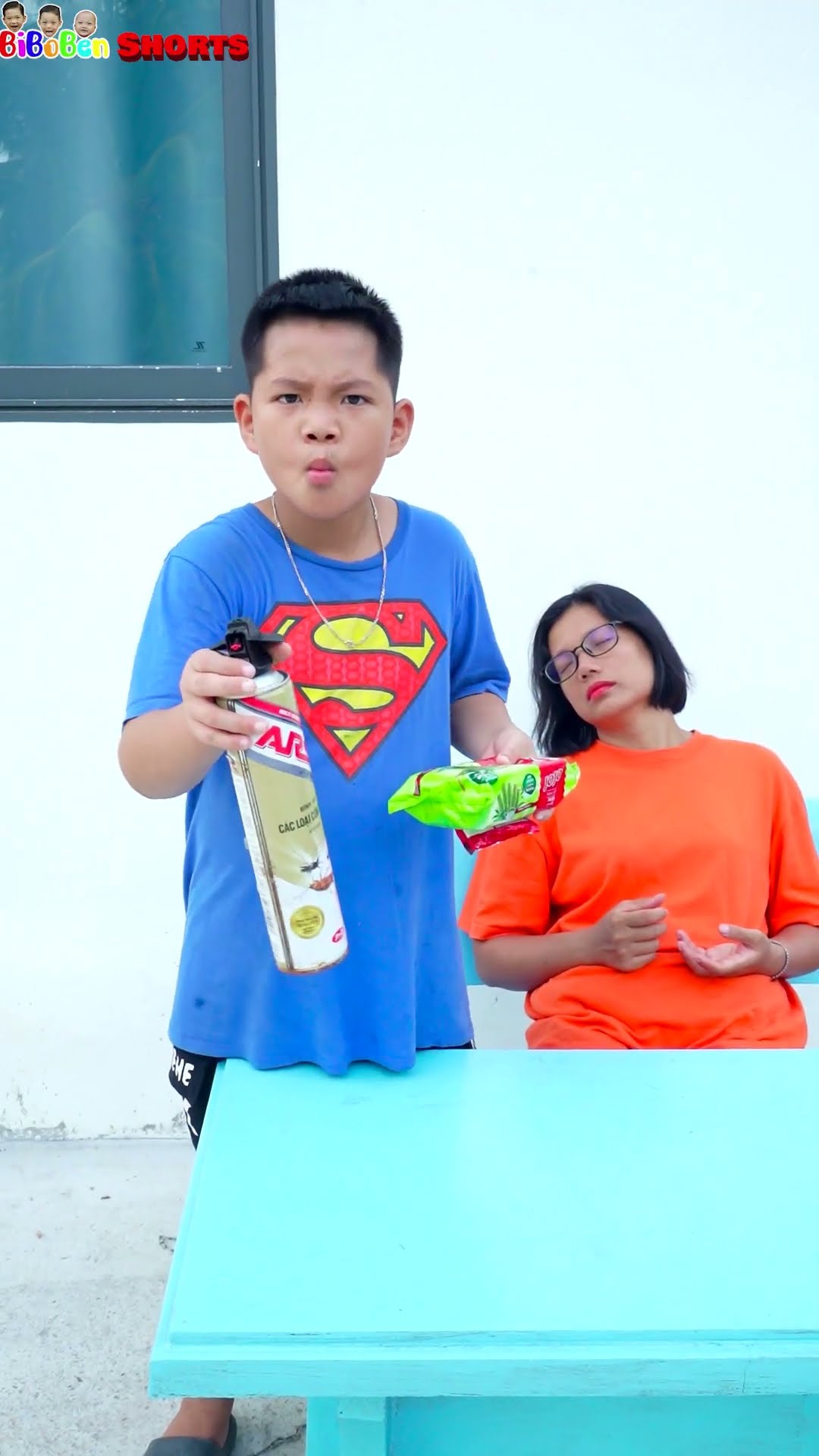 Comedy | Help ? | Cứu tôi ?