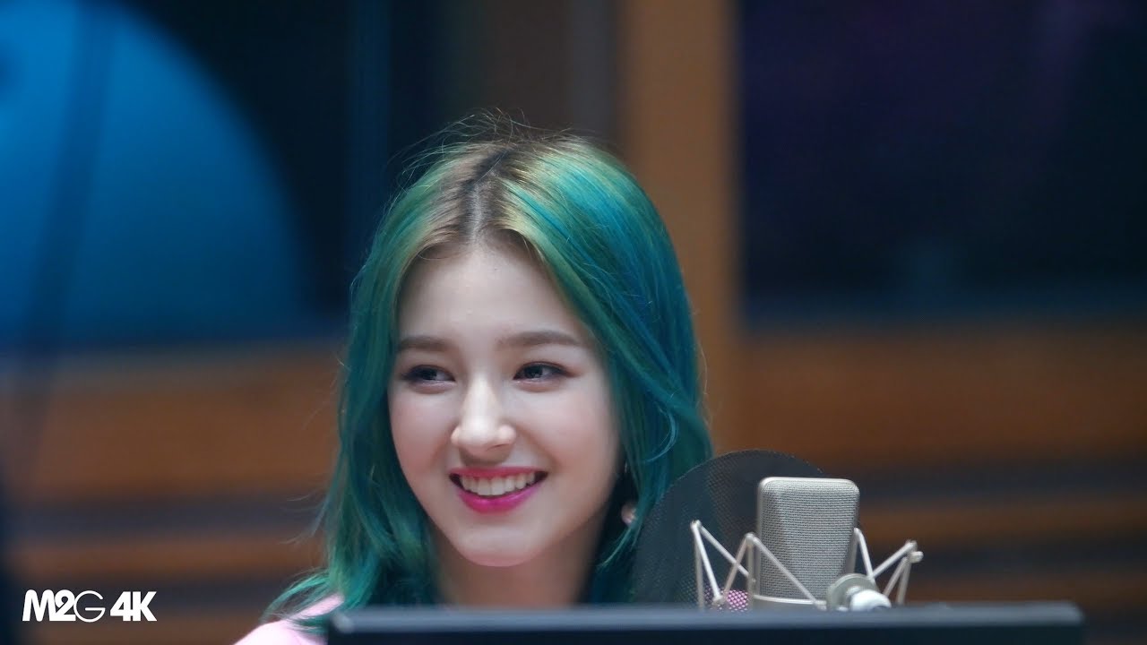 180703 모모랜드 낸시 ( 빙고게임 듣는 낸시 ) 별이 빛나는 밤에 4K