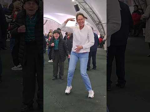 Мне бы так танцевать!!!👍 Нажмите два раза на экран. Танцы в Сокольниках.