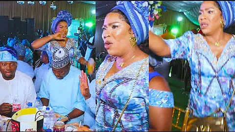 Humble! Faithia Balogun Sharing Gifts & Drinks With Her Fellow Colleagues At Akin Olaiya's Birthday