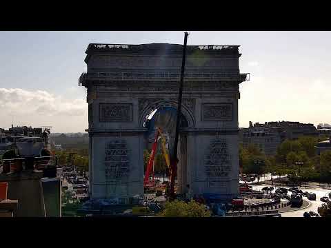 Christo and Jeanne-Claude: L'Arc de Triomphe, Wrapped – Live View