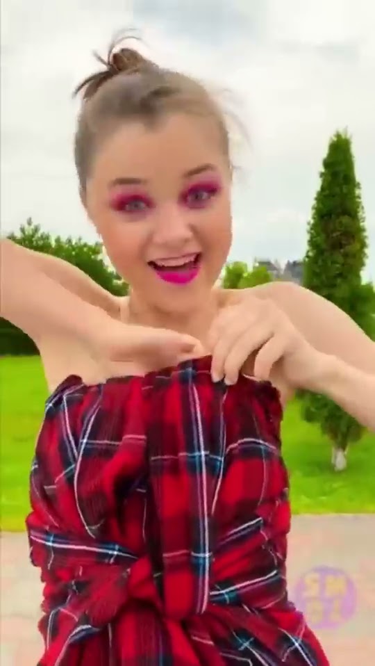 WOW Girl Upgrade Their Clothes in Public Amazing Clothes Hacks #shorts
