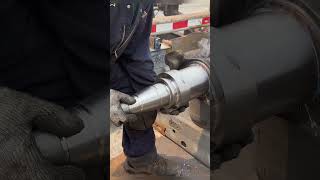 how to replace damaged trailer axle spindle #damagedtrailer #truck #trailer #mechanic