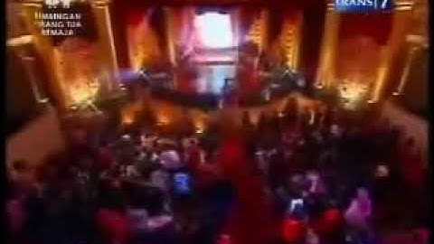 Ariel Noah feat Iwan fals - Ijinkan aku Menyayangimu