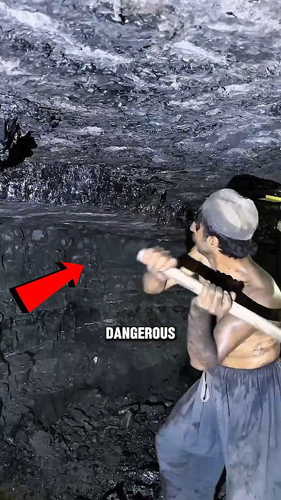 The World’s most dangerous job 😯 #shorts #short