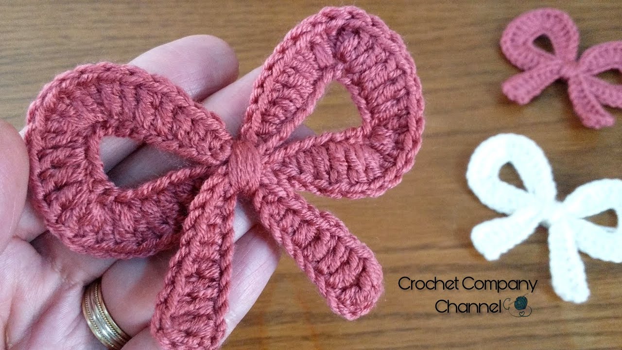 Вяжем простой бант для украшения крючком #crochet_company