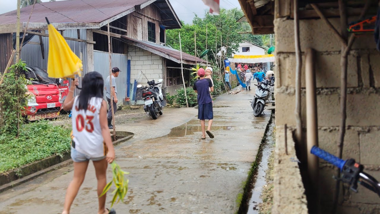 Bandiritas preparation for fiesta