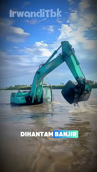 Excavator Dragged by Flash Flood Current! #viral #fyp #excavator