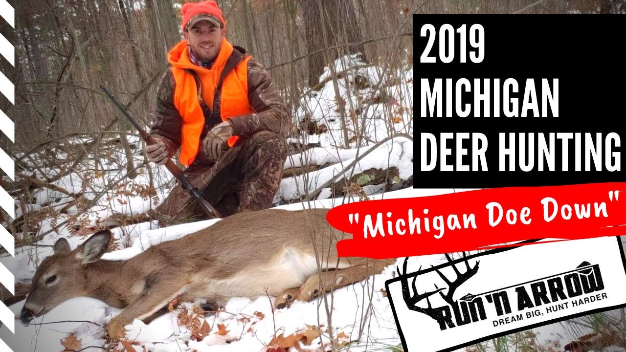 2019 Michigan Deer Hunting: Doe Down - YouTube