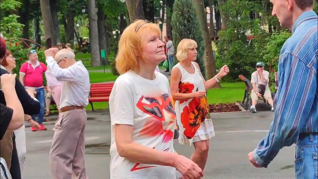 Танцы харьков парк горького 2024 год. Танцы в парке горького в харькове. Танцы в парке горького в харькове новое. Танцы в парке горького в харькове 2023 год. Танцы в парке горького 2023.