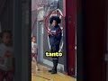 Ele esperou o jogo inteiro pra entrar… e esqueceu todas as regras! 😂