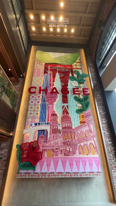 pretty little (the largest) CHAGEE 🍑 #malaysia #kualalumpur #chagee #milktea #oolongtea