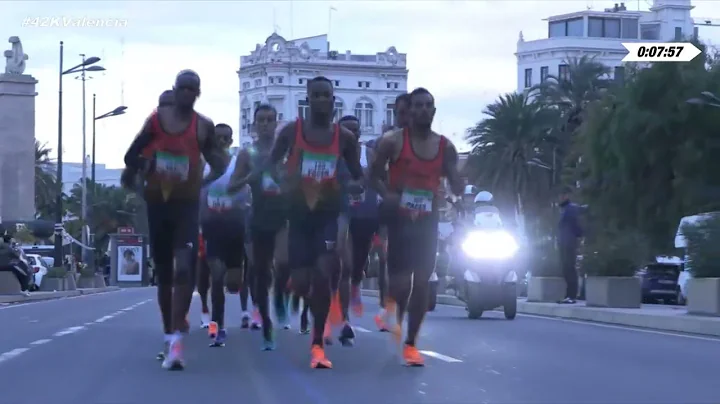 Kelvin Kiptum (2:01:53) & Amane Beriso (2:14:58) |...