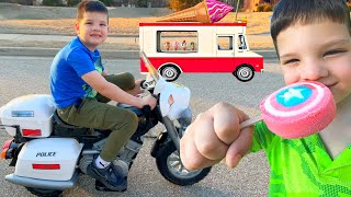 POLICE MOTORCYCLE Ride on Power Wheels FOR KIDS! CALEB Pretend Play with MOM! Chasing ICE CREAM MAN