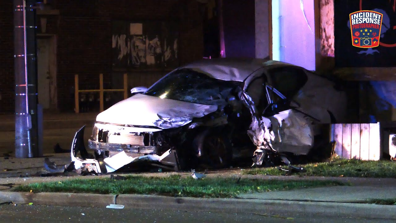 Police pursuit ends with crash in Milwaukee on October 17, 2021 - YouTube
