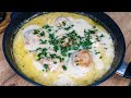 Куриное мясо в густом ароматном сметанном соусе с чесноком и луком