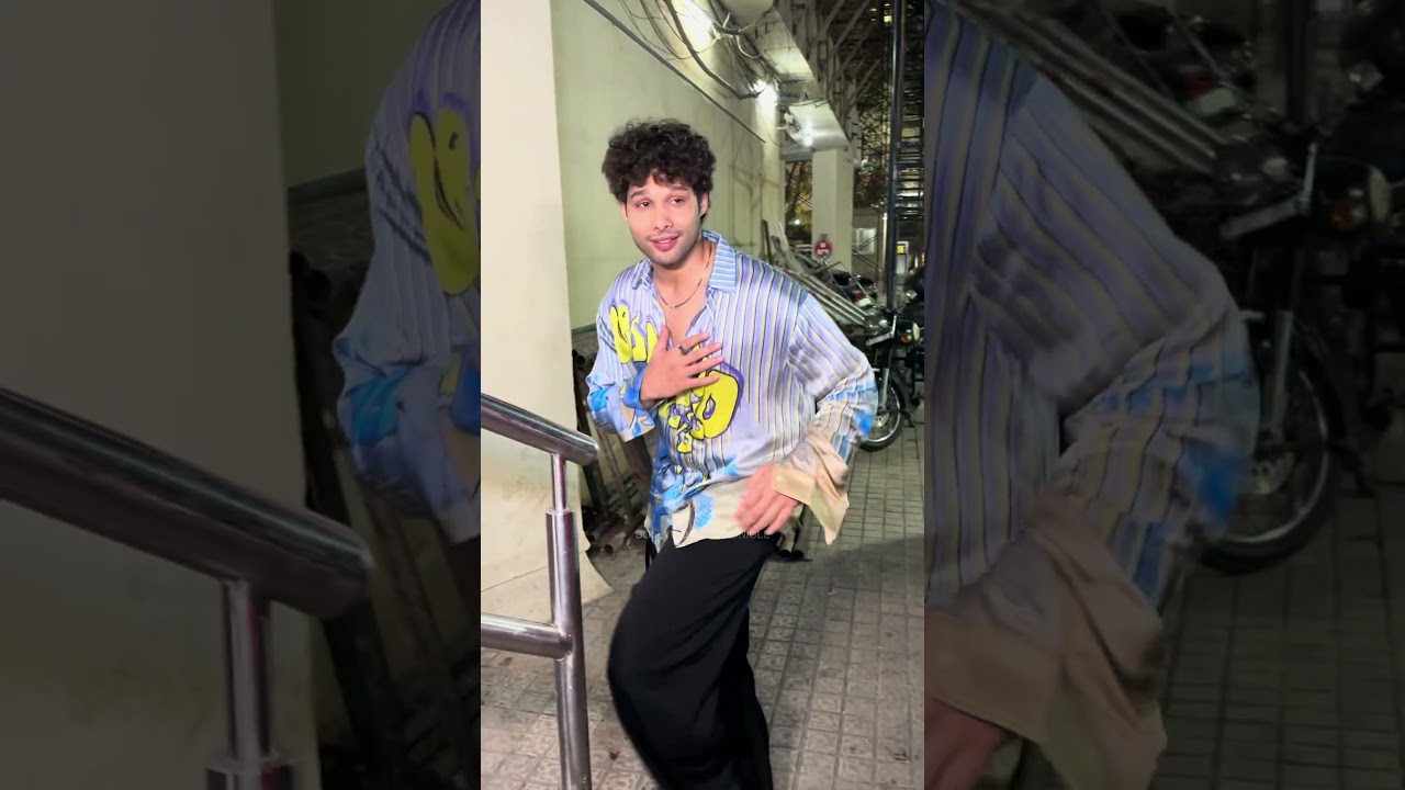 Сиддхант Чатурведи: «Уникальный стиль» на Джуху PVR! 🎬👕