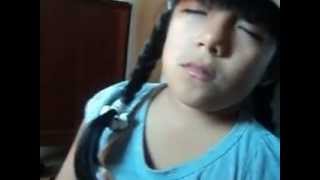 Video Chistoso - Niña Se Queda Dormida