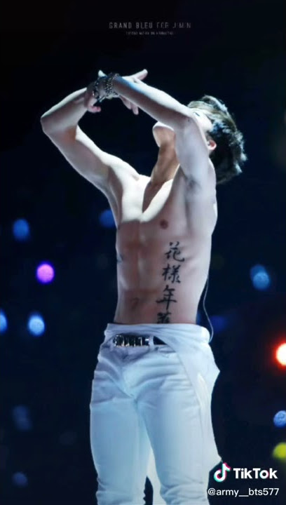 tiktok Así se ve Jimin sin camisa