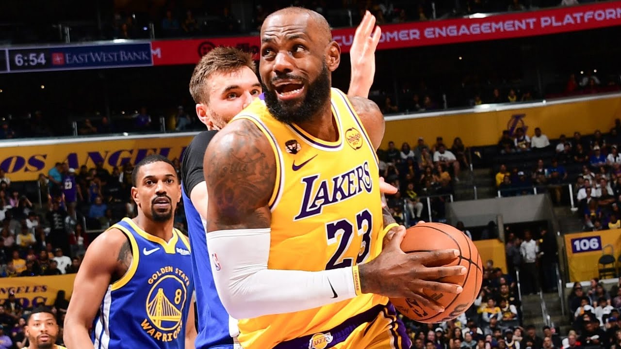 Lakers Clutch 4th QTR vs Warriors!