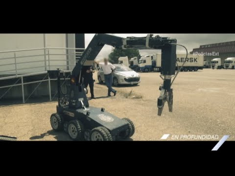 AUNAV-10, el robot que usan los TEDAX en Extremadura para desactivar explosivos | Policías Ext