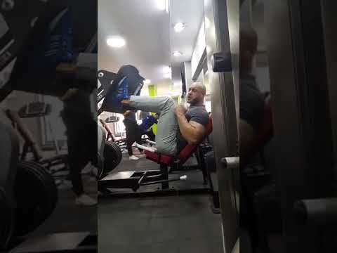 هتعمل ايه يا وحش لو قولتلك هتلعب معايا تمرينة فخاد