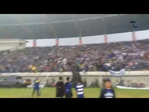 Merinding!! Bobotoh Nyanyi Sampai Jumpa Banjir Air Mata