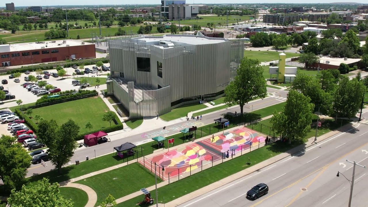 Hock E Aye Vi Edgar Heap of Birds: Neufs for Oklahoma Autumn