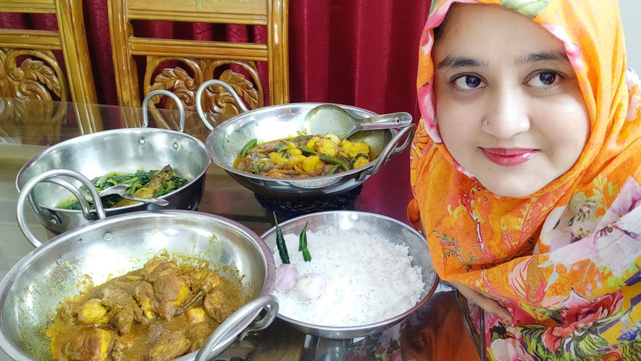 Eating rice with law shakh and spicy chicken curry rui alur vuna YouTube