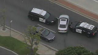 شاهد: مطاردة هوليوودية بين سائق بارع والشرطة الأمريكية screenshot 4