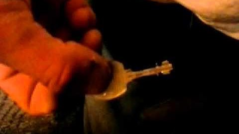 Making a skeleton key for Master padlocks