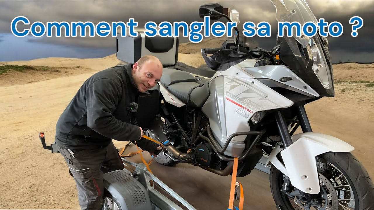 Flo et Nico / Bien sangler sa moto