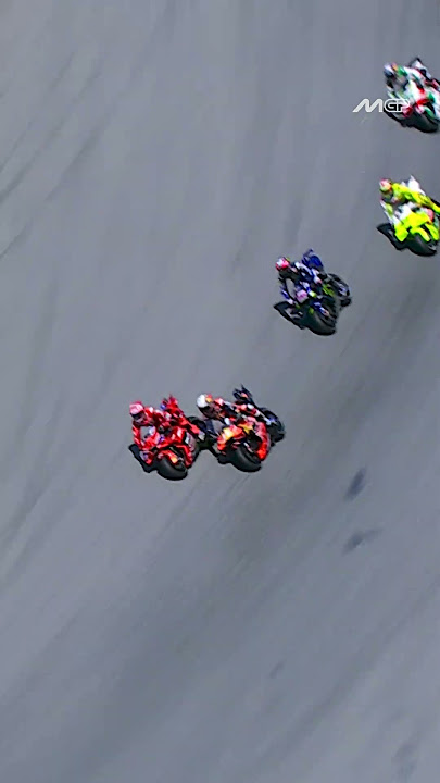 Download lagu Marc Marquez 🆚 Fabio Quartararo 🆚 Pedro Acosta on the opening lap of the Sprint! 🔥