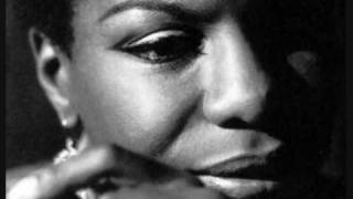 Video thumbnail of "Nina Simone - Don't let me be misunderstood / Mama Lou"