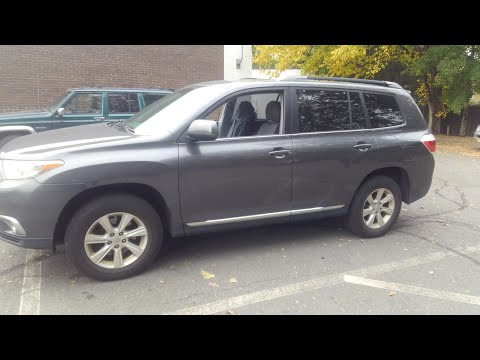 Сброс индикатора давления в шинах Toyota Highlander 2011 года